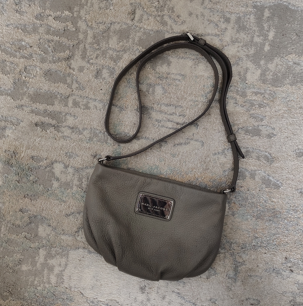 Marc Jacobs Gray Leather Crossbody